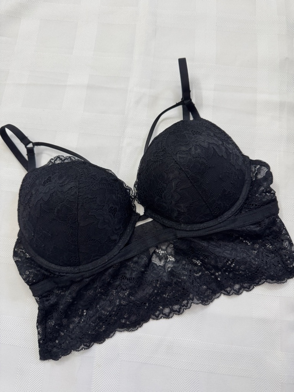 ☀️Bundle of 2 for $25☀️La SENZA Lace Longline Push-Up Bra with Floral Overlay